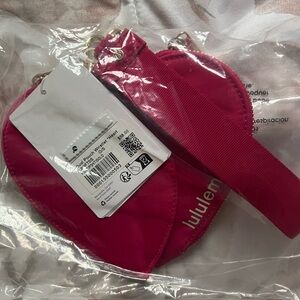 NWT LULULEMON Double Pouch Wristlet Heart